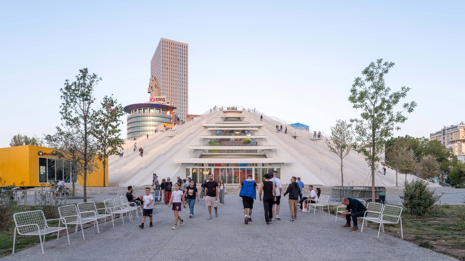 Piramide di Tirana
